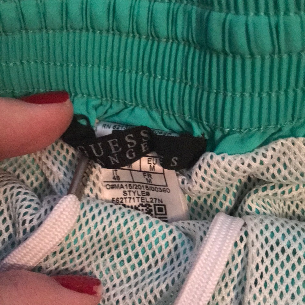 Guess Small Men  trunks - Picture 2 of 2